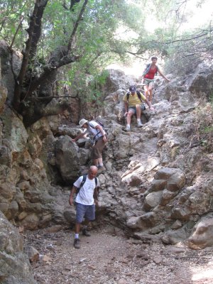 Climbing down Nachal Kedesh canyon 